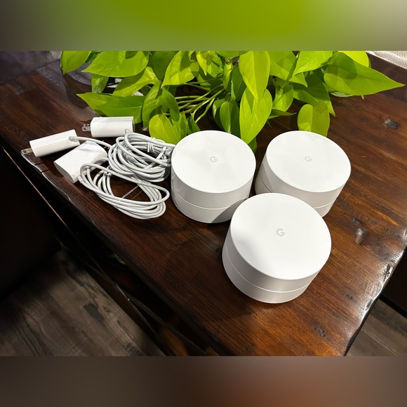 🛜 Google WiFi system 3-Pack Router Replacement Whole Home Coverage (NLS-1304-25) - Picture 2 of 10